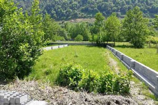 زمین قواره ای در شمال