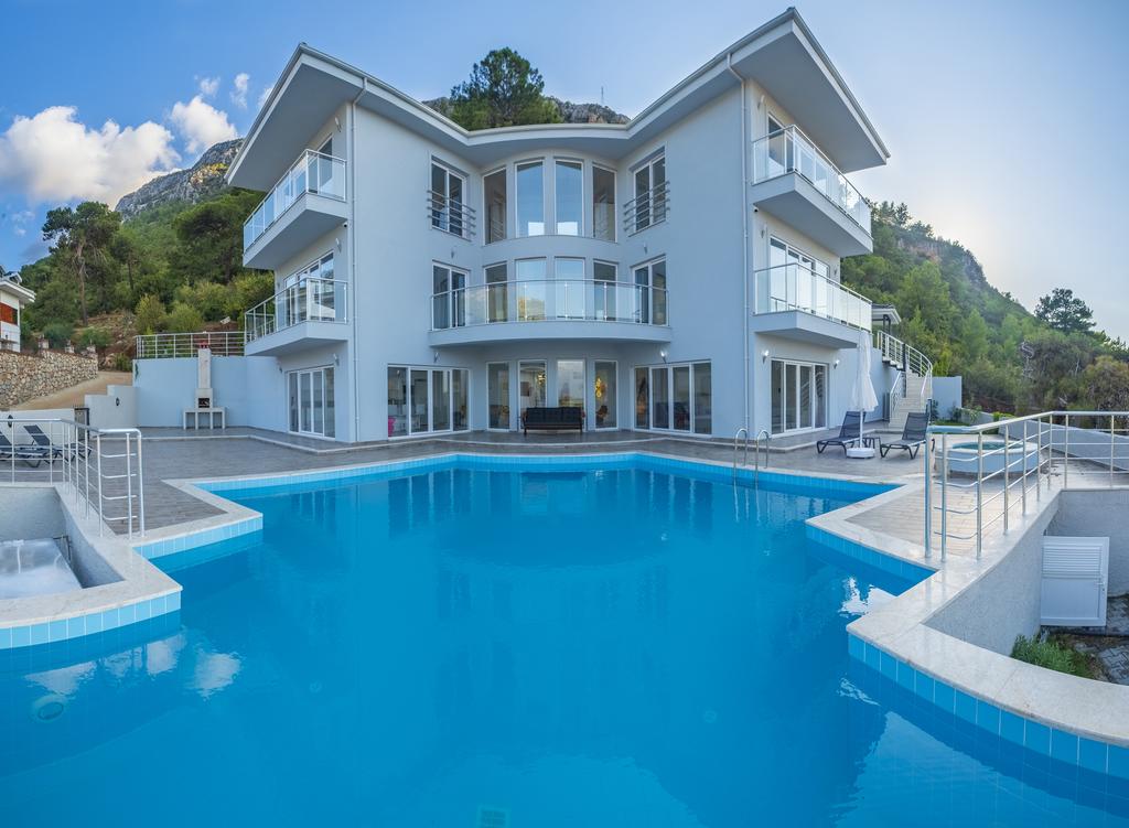 ویلا در نوشهر ساحلی