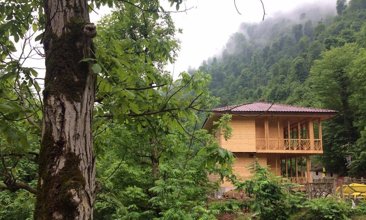 ویلا جنگلی در طبیعت